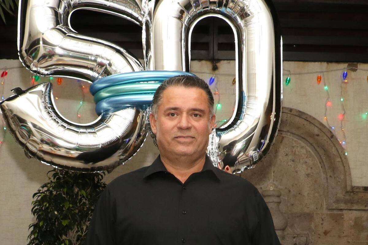 ¡Fiesta sorpresa para Armando! Linda Villa de Dal Pozzo sorprendió a su esposo por su cumpleaños 50