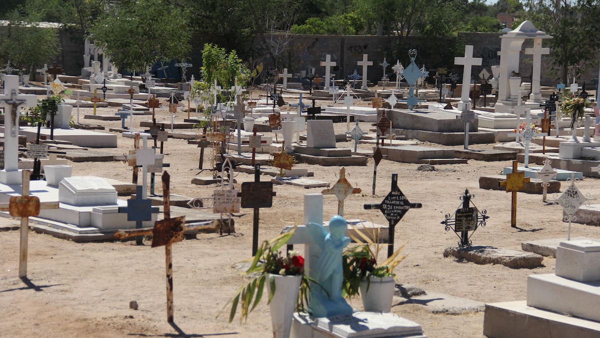 Hermosillo espera 60 mil visitantes en los panteones y limitará el acceso vehicular desde las 6:00 horas por Día de Muertos