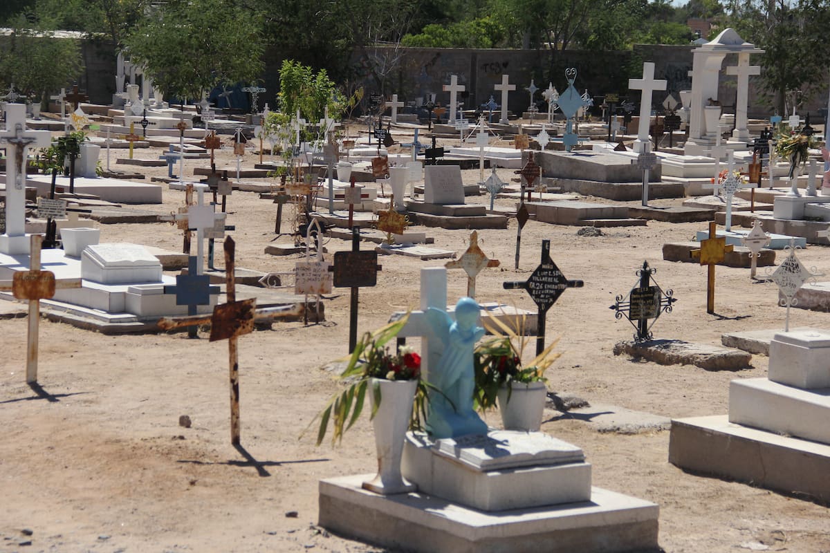 Hermosillo espera 60 mil visitantes en los panteones y limitará el acceso vehicular desde las 6:00 horas por Día de Muertos