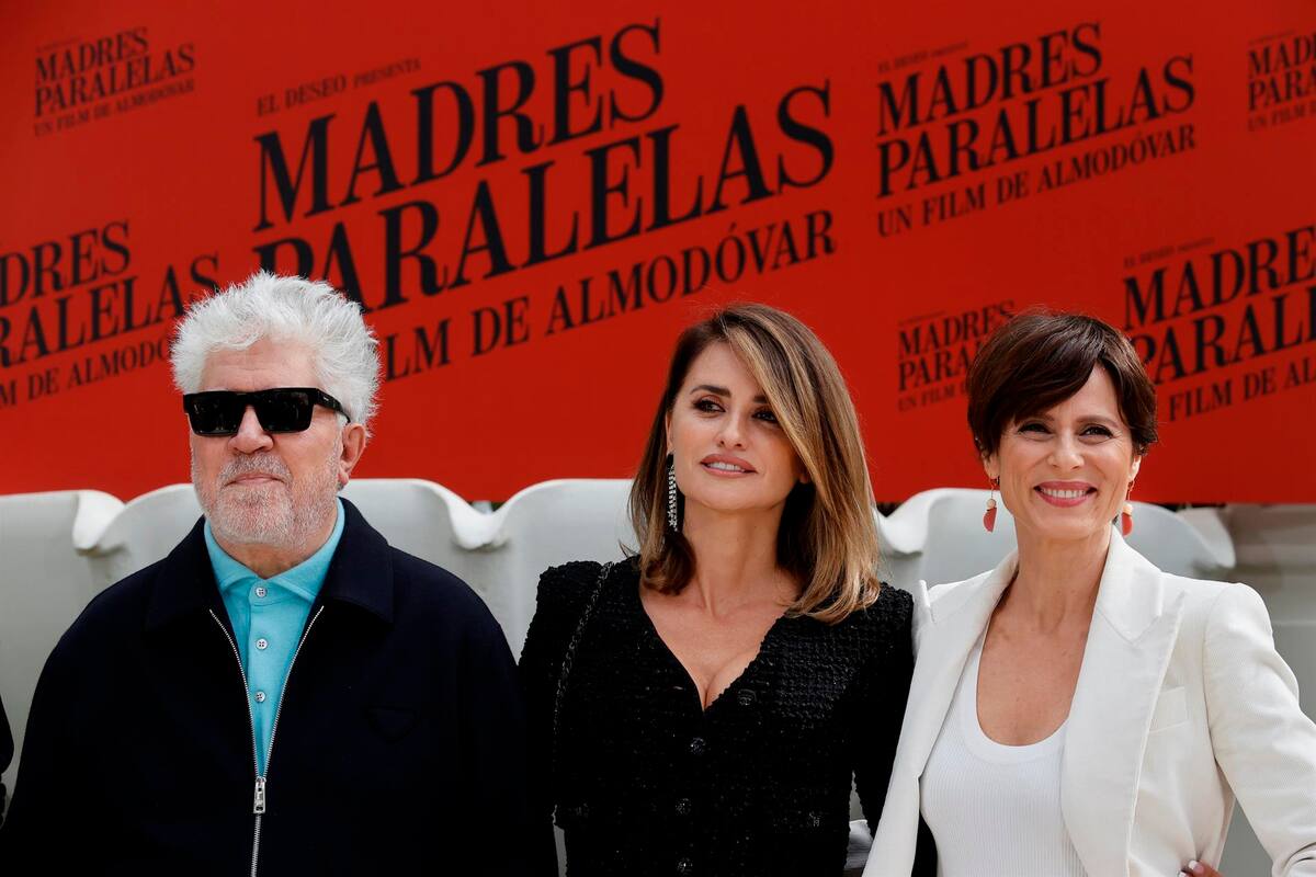 Pedro Almodóvar: La sociedad española tiene una deuda moral enorme con las familias de los desaparecidos