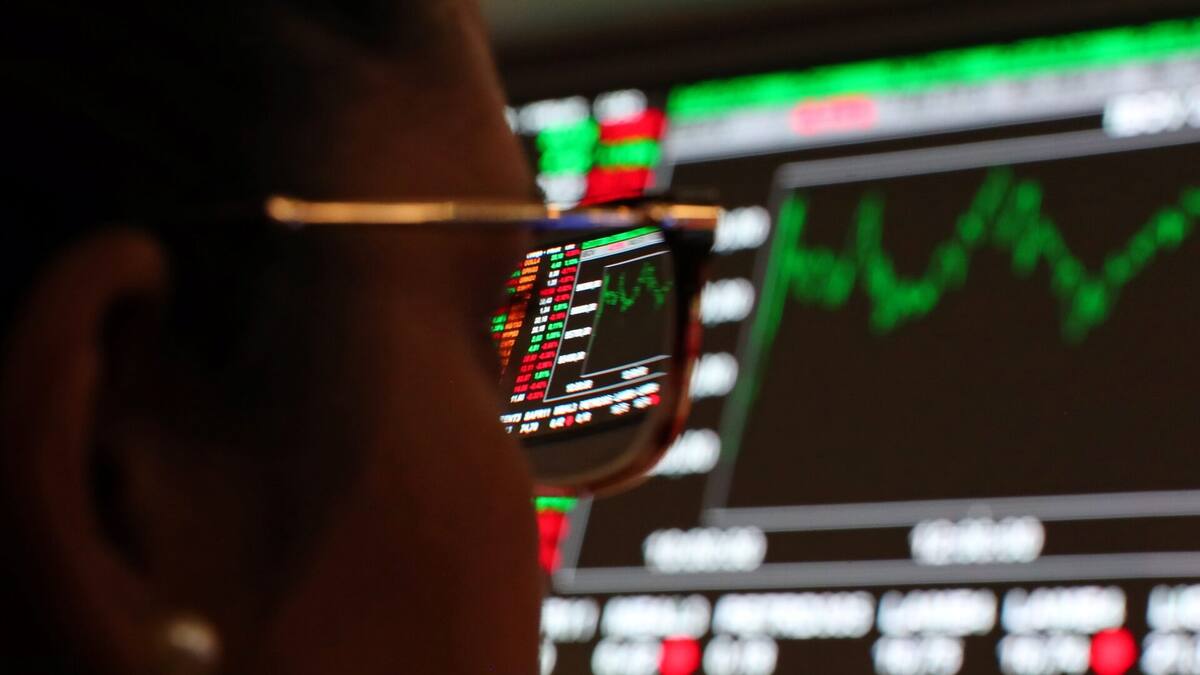 Cada vez más trabajadores jóvenes priorizan el ahorro, los fondos indexados y un estilo de vida austero para asegurar su retiro décadas antes de la edad tradicional.