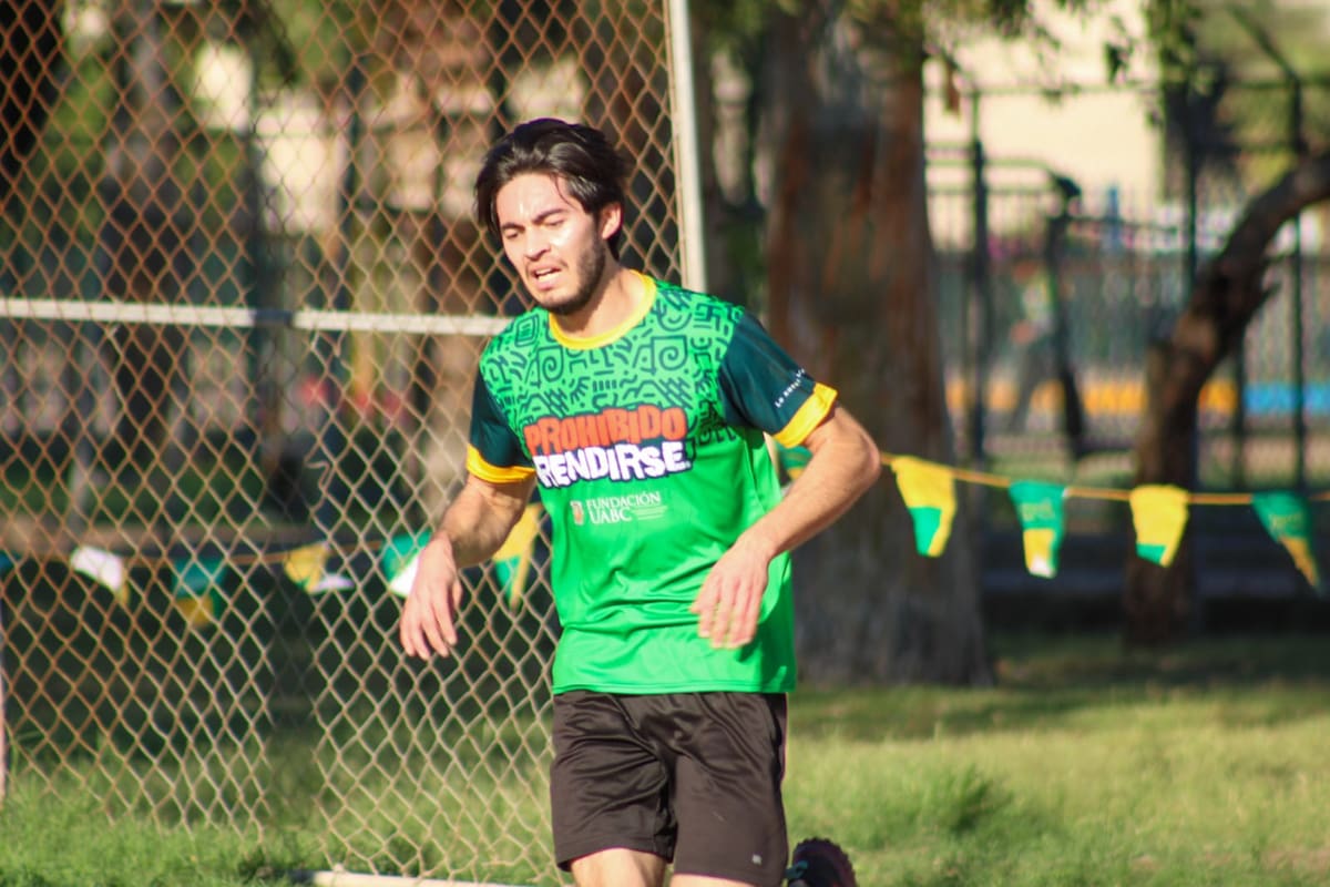 Con más de mil participantes se llevó a cabo la onceava edición de la carrera Prohibido Rendirse, en Mexicali. Foto: Abraham Caraveo