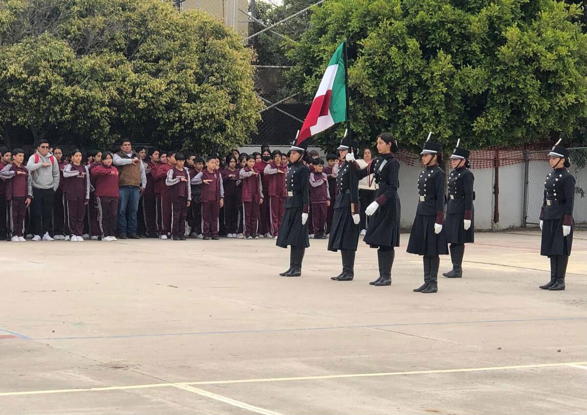 La escolta de la Secundaria 32, se ubicó en el segundo puesto es decir quedó como subcampeona.