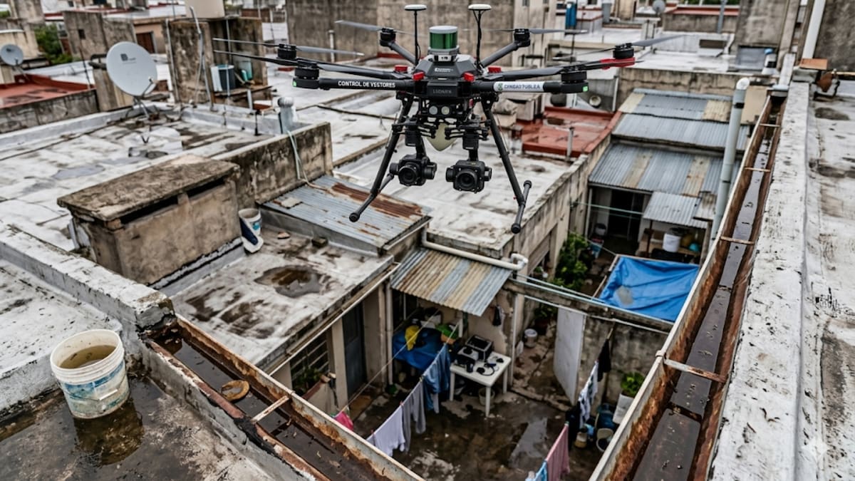 Científicos usan drones con sensores y cámaras térmicas para detectar agua estancada y criaderos ocultos de mosquitos, una estrategia que permite prevenir brotes de dengue, zika y otras enfermedades antes de que se propaguen