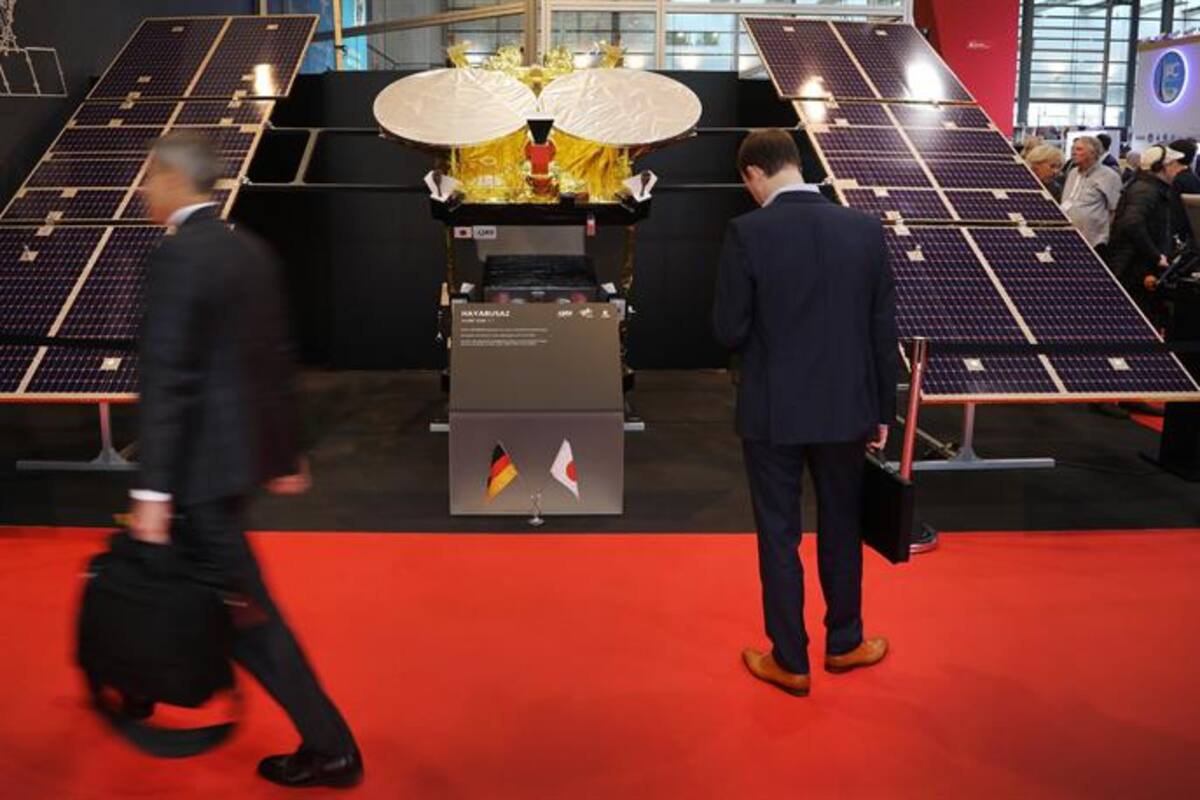 Sonda espacial japonesa toma muestras subterráneas de remoto asteroide