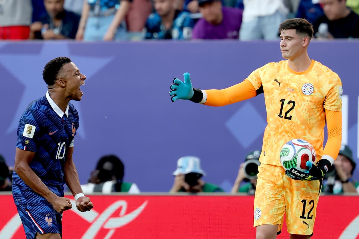 Orlando Gill admite “un momento de calentura” tras lanzar el balón a Mbappé en la eliminación de Paraguay ante Francia en el Mundial 2026