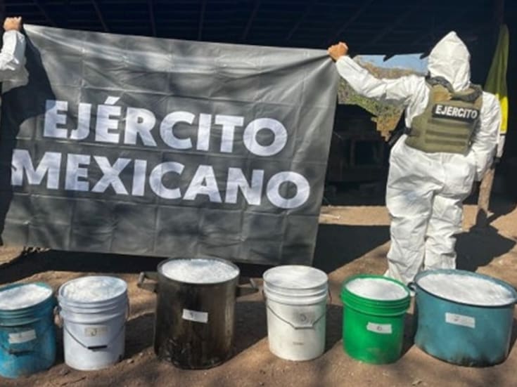 Aseguran laboratorio clandestino en Michoacán: decomisan 8 toneladas de precursores y 335 kilos de metanfetamina