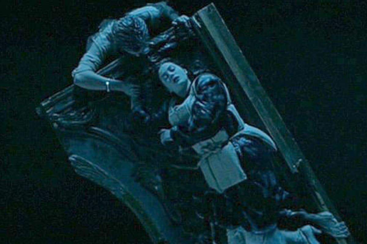 Subastado el icónico panel de madera flotante de la película Titanic por más de medio millón de dólares