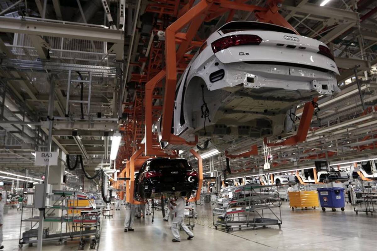 Economía mexicana tocó fondo pero hay signo de mejoría, afirma Hacienda