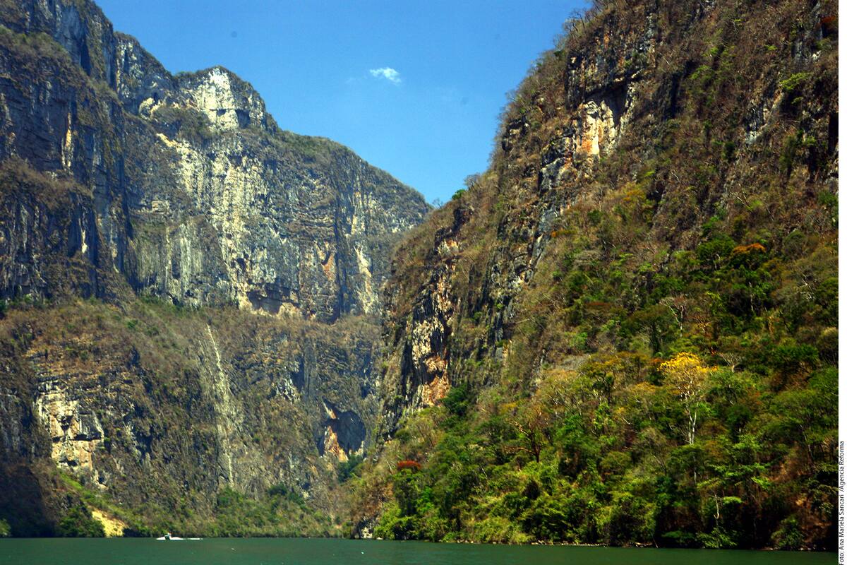 Sobrevuelan Cañón del Sumidero tras derrumbe