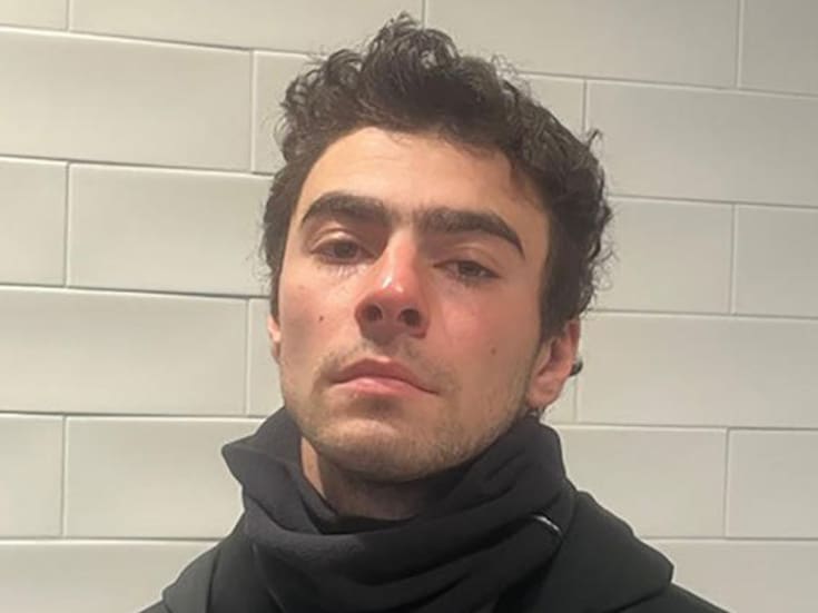 A un año del arresto de Luigi Mangione por el asesinato del director ejecutivo de UnitedHealthcare, todavía no se define qué ocurrirá con su caso y hasta la fiscal Pam Bondi solicitó la pena de muerte