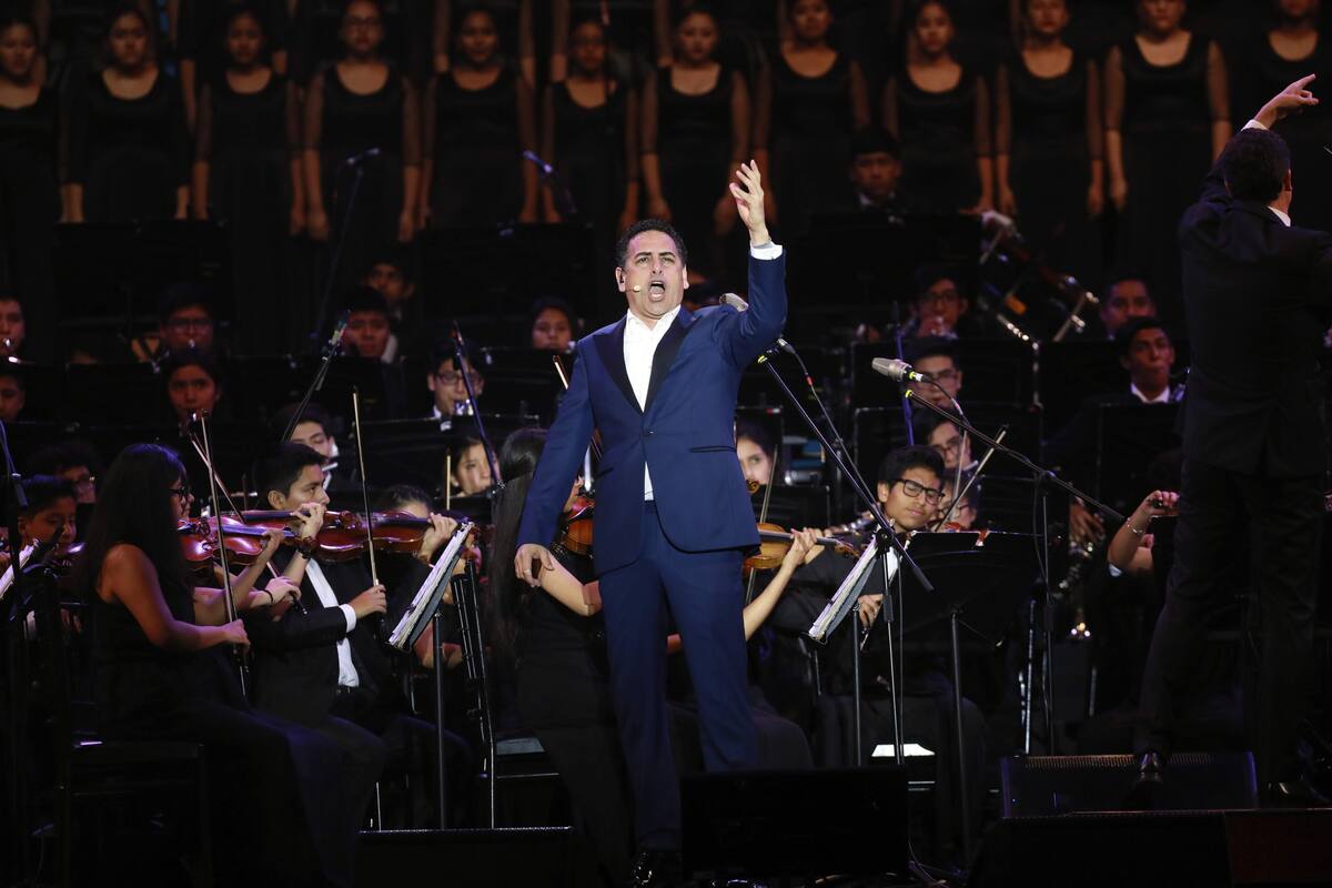 Juan Diego Flórez deleitó con valses y marineras en su "Serenata al Perú"