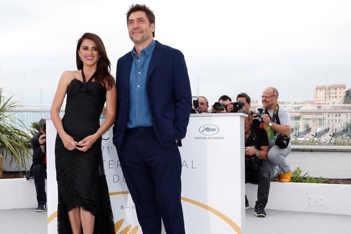 Donan Penélope Cruz y Javier Bardem miles de guantes y mascarillas a un hospital
