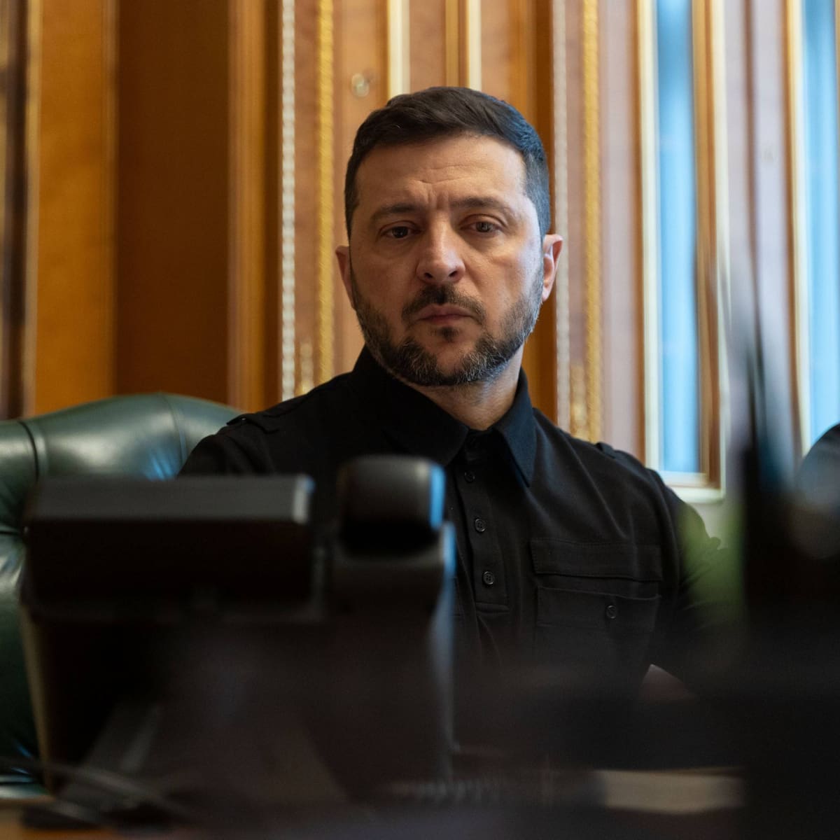 La visita de Zelenskyy se produce en un momento en que Rusia ha intensificado los ataques contra la infraestructura eléctrica y de gas de Ucrania antes del invierno .