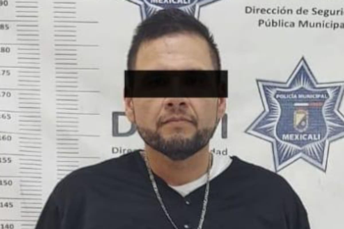 Detienen a hombre por causar daños en el negocio de su madre en Villas del Rey