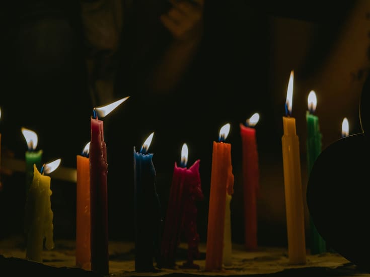 Ritual de las velas en Nochebuena: cómo hacerlo paso a paso para atraer amor, abundancia y unión familiar