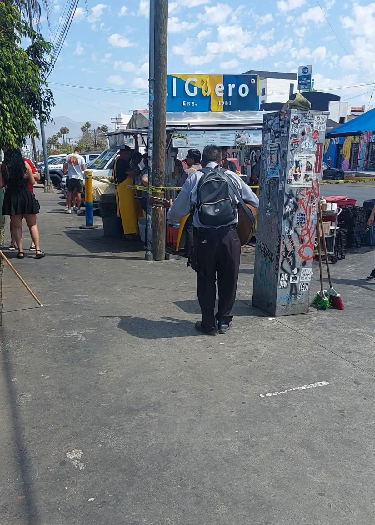 Uno de los marisqueros comentó que la situación sí ha afectado en las ventas. Foto: Cortesía