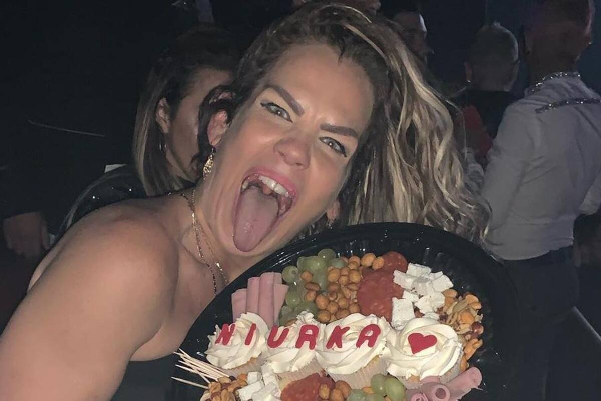 Niurka se divierte con su hija en TikTok haciendo señas “groseras”