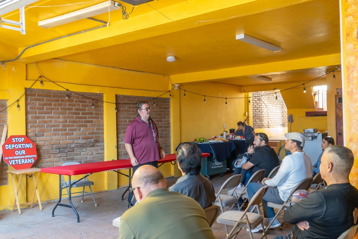 Se brindaron consultas sobre la situación migratoria de los asistentes, así como la revisión de beneficios médicos y financieros. Foto: Border Zoom