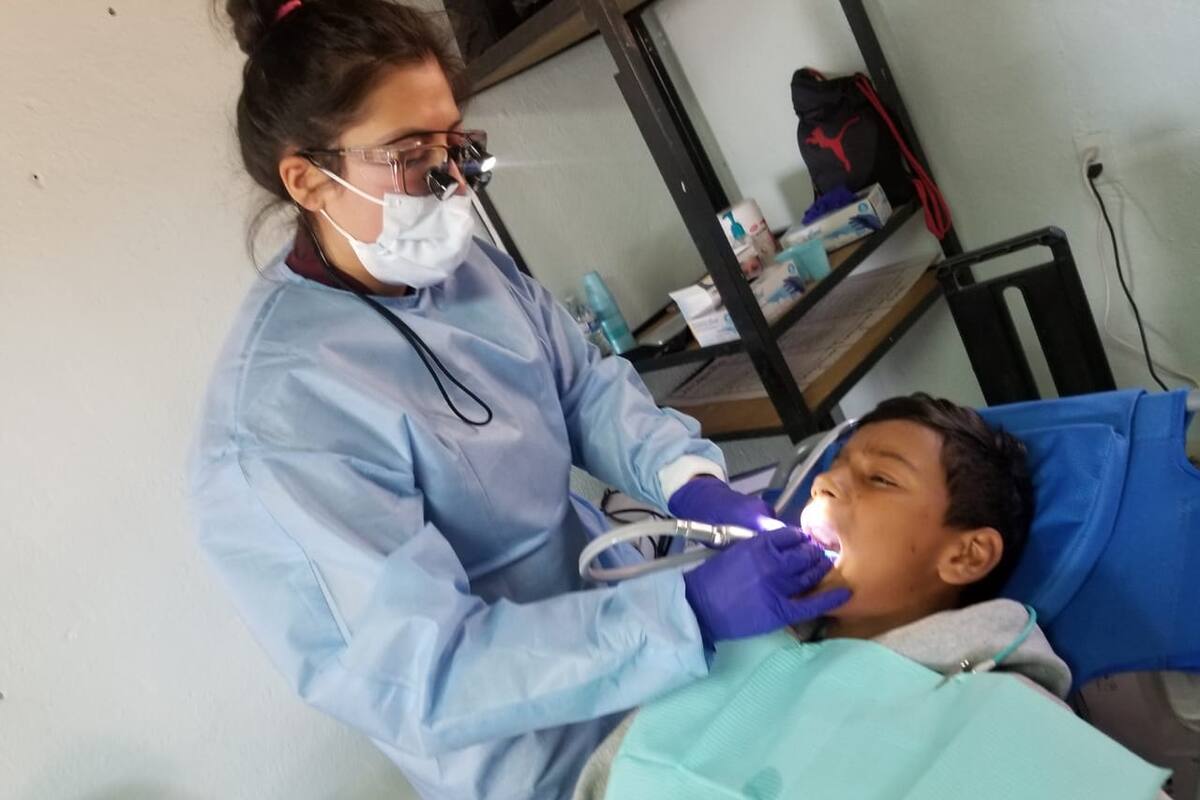 Acuden más de 200 personas a Jornada Médico-Dental en Camalú