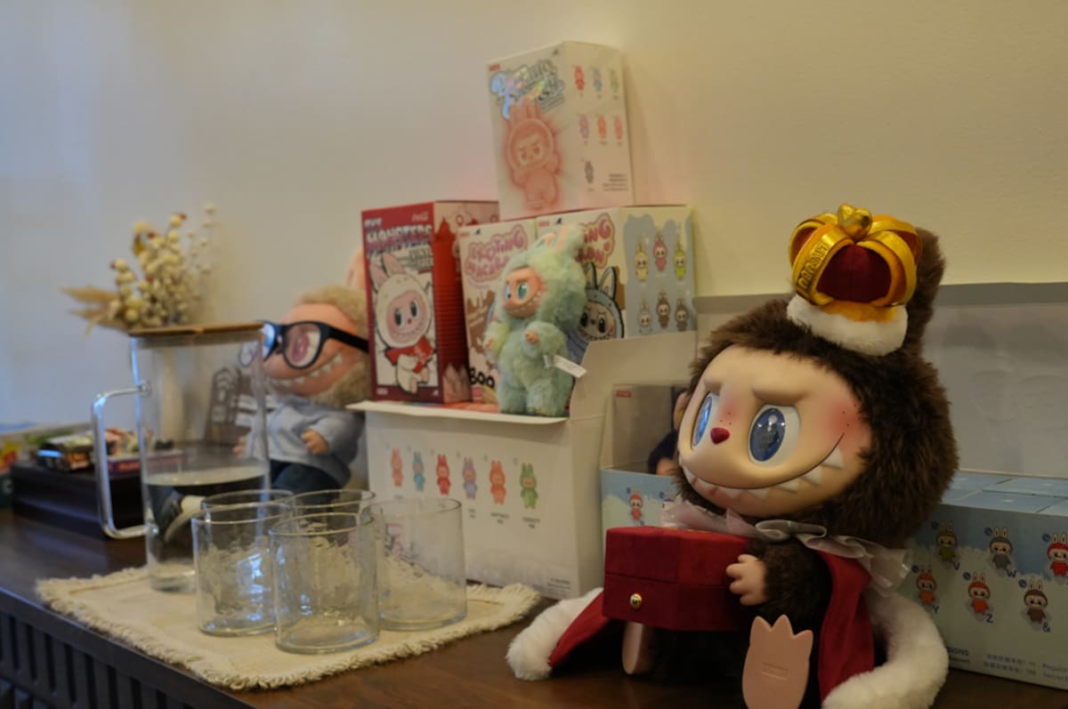 Café temático de Labubu llega a la Cacho con bebidas, postres y decoración inspirada en la popular franquicia. Foto: Carlos Cruz