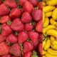 Fresas o plátanos: qué fruta ayuda más a controlar el azúcar en la sangre y mantener la energía según sus nutrientes