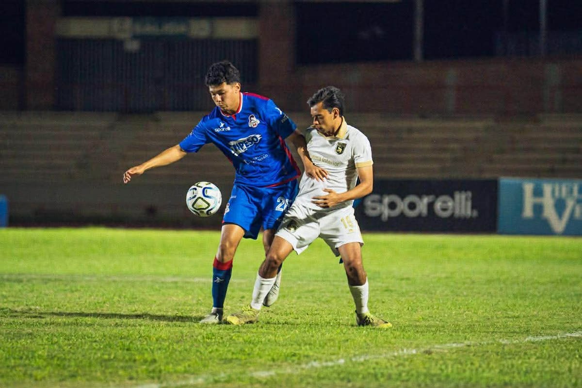 VENCEN CIMARRONES A COLIMA Y SUBEN AL SEGUNDO LUGAR EN LIGA PREMIER