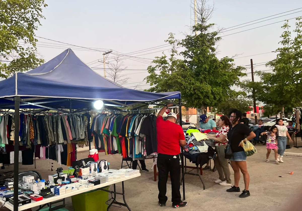 Los tiangueros de Hermosillo aseguran que sus precios accesibles les permiten competir con éxito sin considerar a los negocios formales como competencia directa.