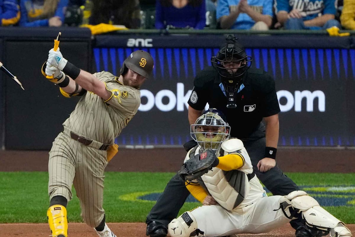 Homeruns de Cerveceros sorprenden a Padres de San Diego