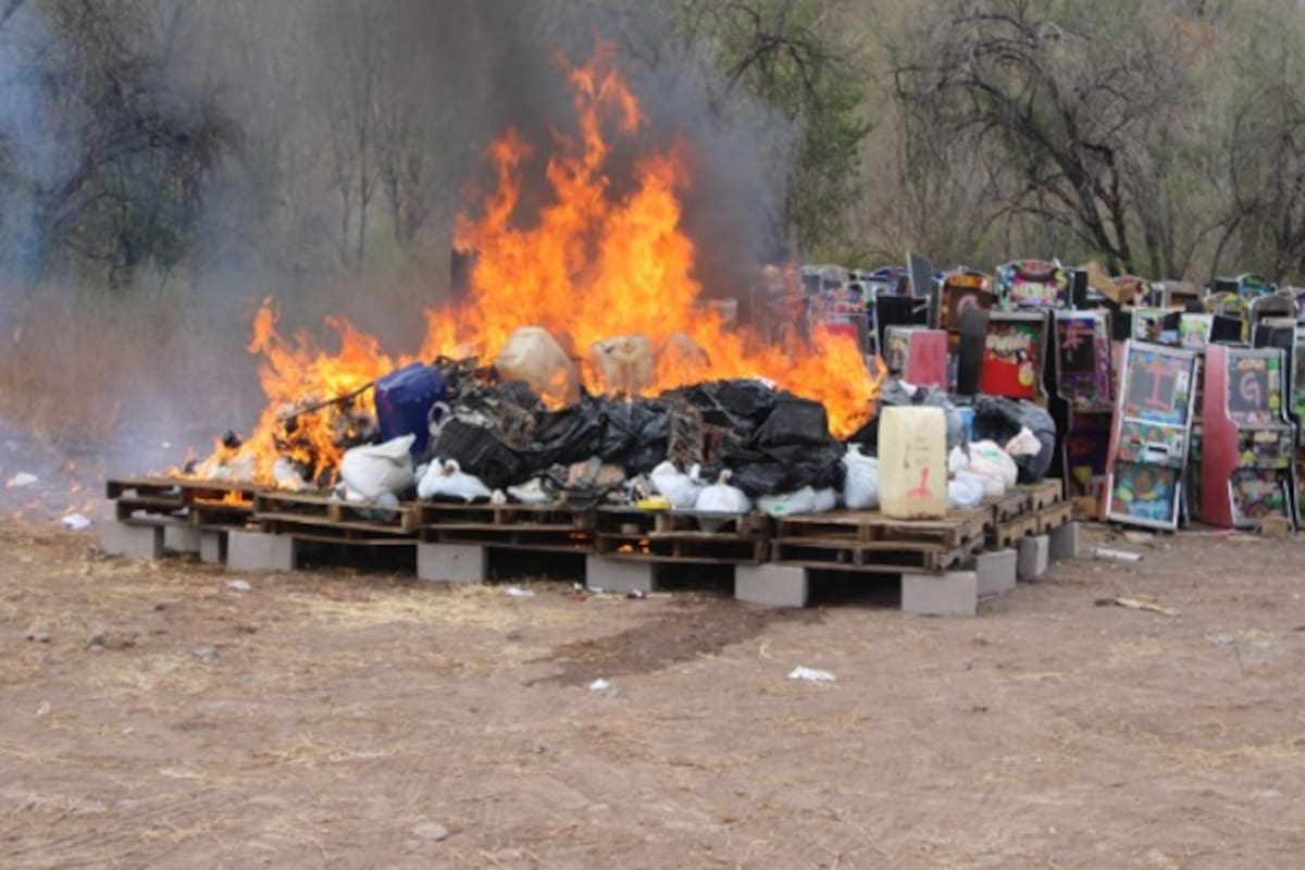 Vinculan a proceso a dos sujetos con 8 kg de fentanilo en Ciudad Juárez; FGR destruye más de 1.5 toneladas de drogas en Sinaloa