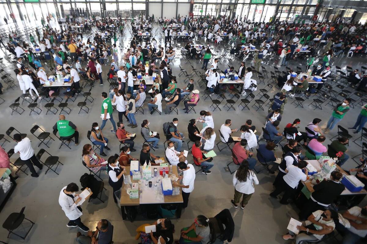 Covid: México en Top 10 de vacunación a un año de "nueva normalidad"