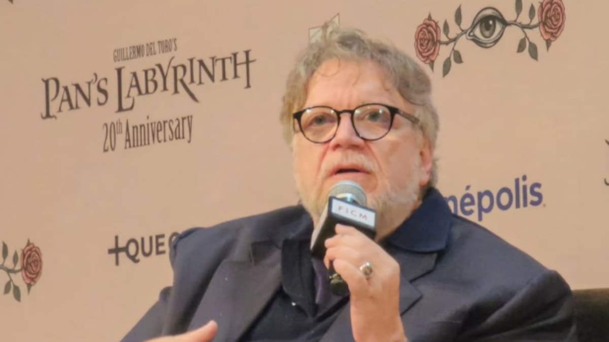 “Estoy con ellos al 100%”: Guillermo del Toro defiende las protestas por agua limpia en Guadalajara durante el FICM