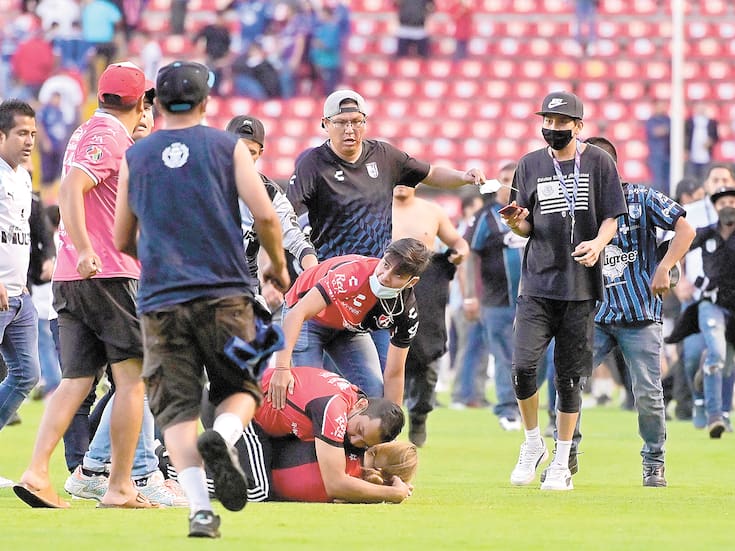 Previo al Mundial 2026 proponen que la violencia en estadios se castigue con más 12 años de cárcel, no solo a quienes participen en riñas, también afectaría a directivos y federaciones que incurran en omisiones