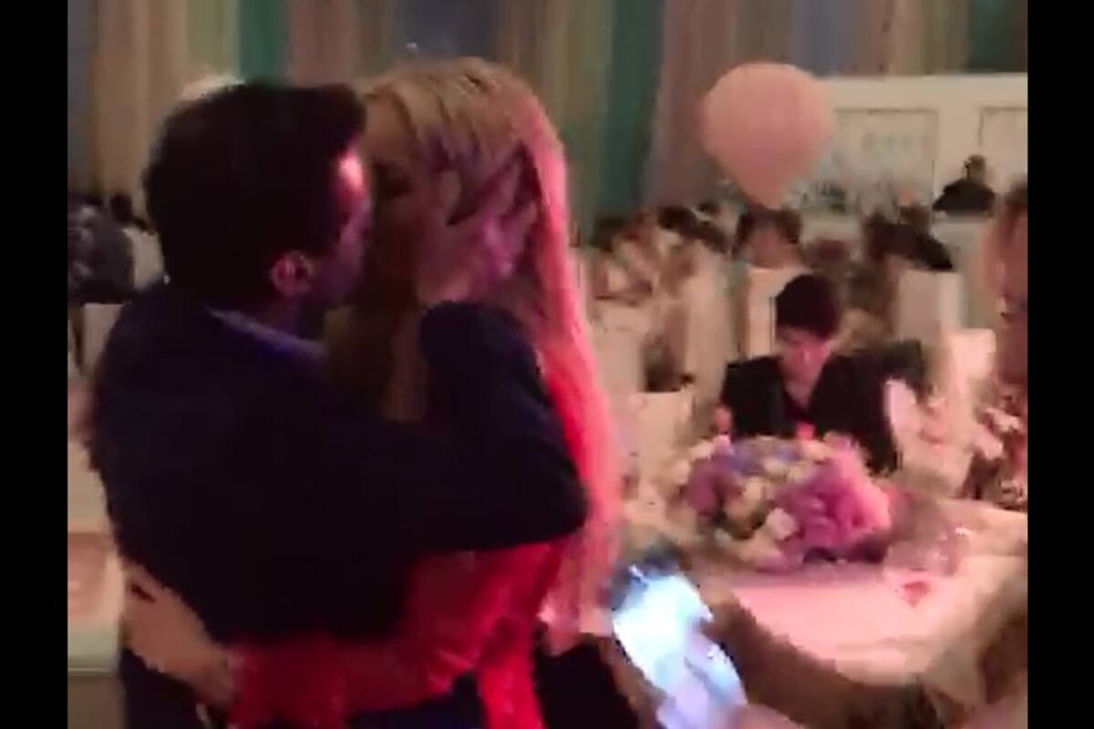 VIDEO: Peña Nieto baila "17 años" con Tania Ruiz