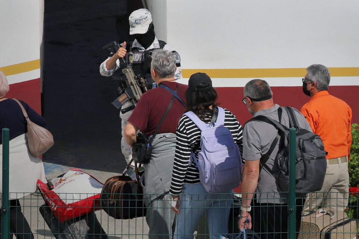 Continúa cruce de migrantes ucranianos a Estados Unidos