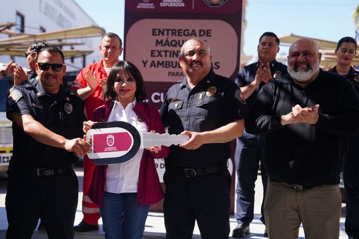Bomberos de Mexicali reciben un refuerzo histórico: Norma Bustamante entrega 19 unidades