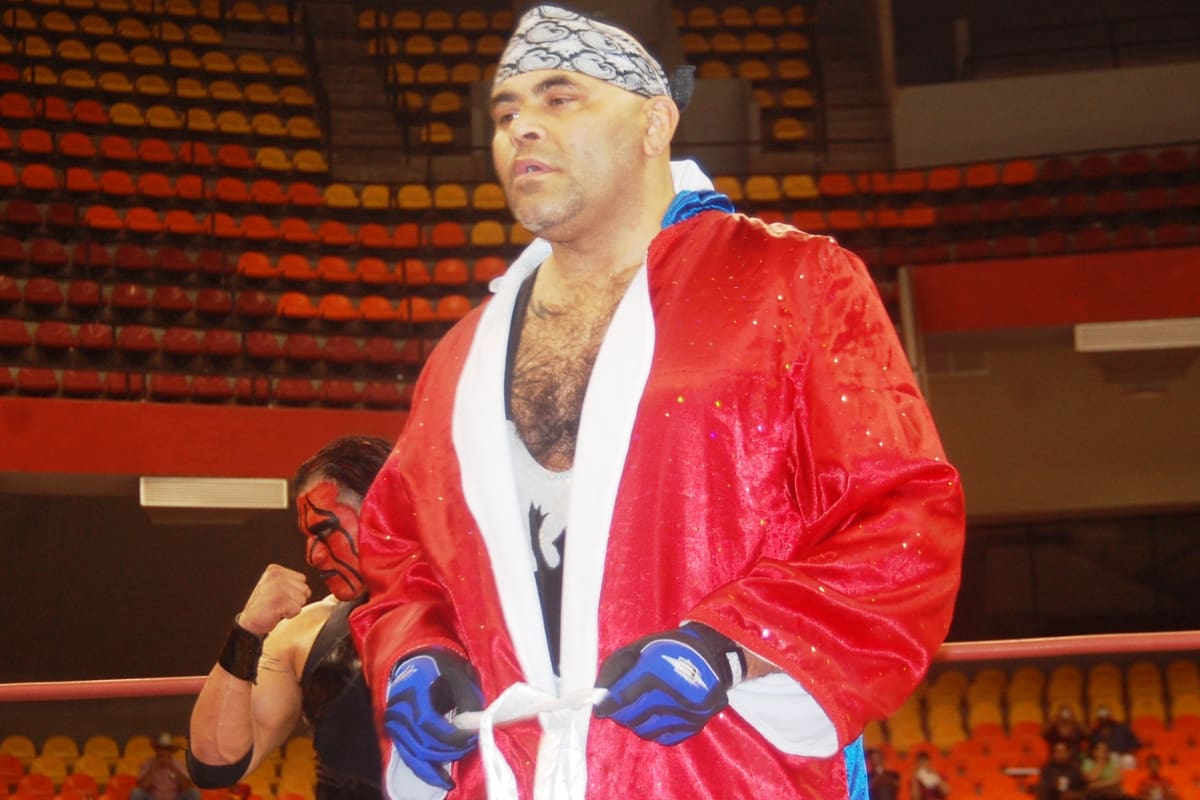 Konnan habría perdido ambas piernas tras graves complicaciones de salud; reportan que el luchador se encuentra en rehabilitación
