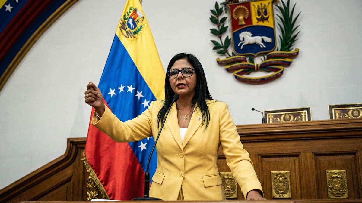 La apertura de la industria petrolera a capitales extranjeros se presenta como la principal carta de Delcy Rodríguez para estabilizar la economía venezolana en 2026. (Foto: Ilustrativa / Archivo).