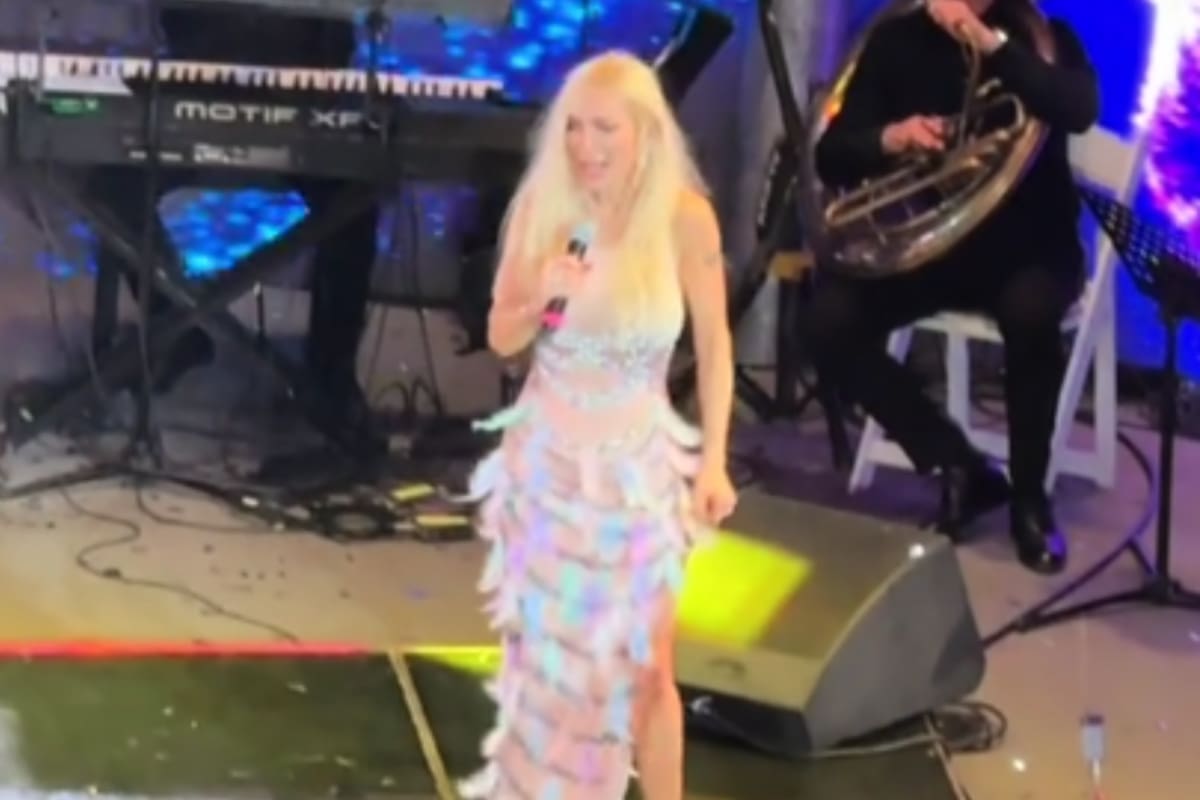 Video | Abuchean a Marisela por mal audio en Palenque del Fex