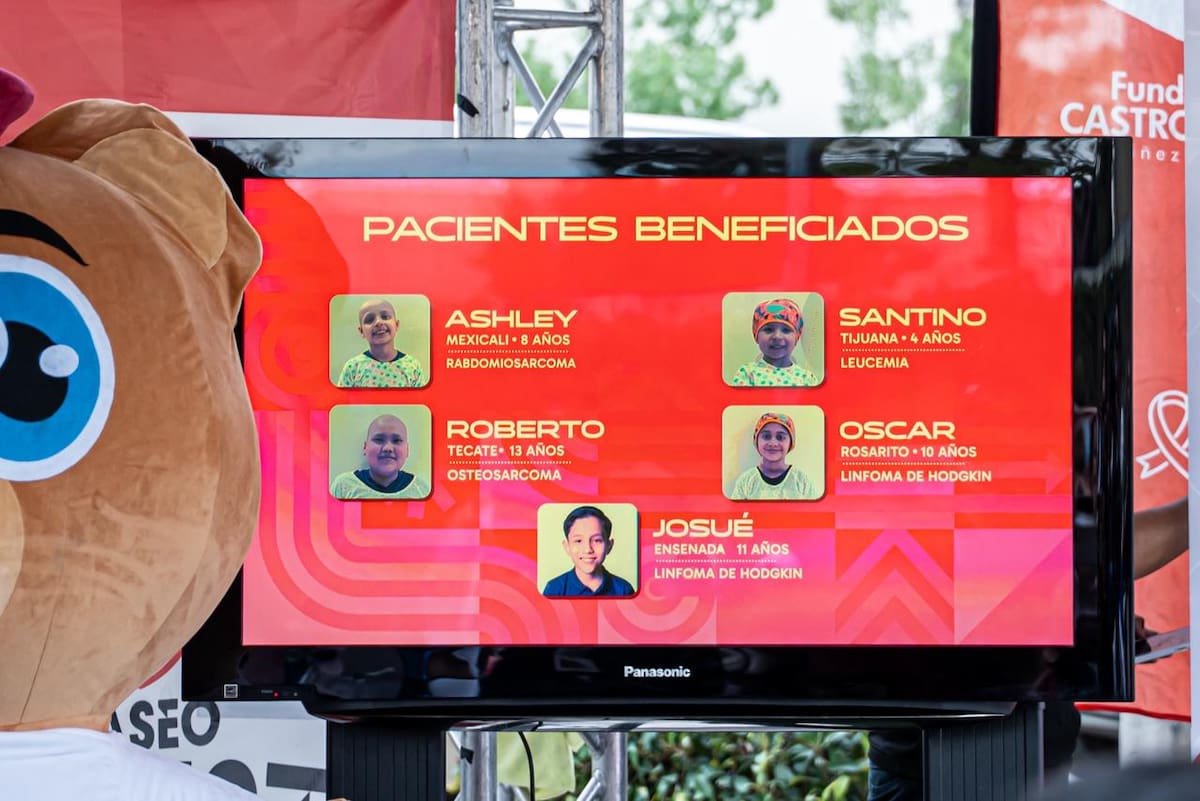 Los boxeadores Jaime Munguía y Érik “El Terrible” Morales anunciaron el paseo ciclista “Pedaleando”, que se realizará el 28 de marzo para recaudar fondos en apoyo a pacientes de la Fundación Castro Limón. Foto: Border Zoom