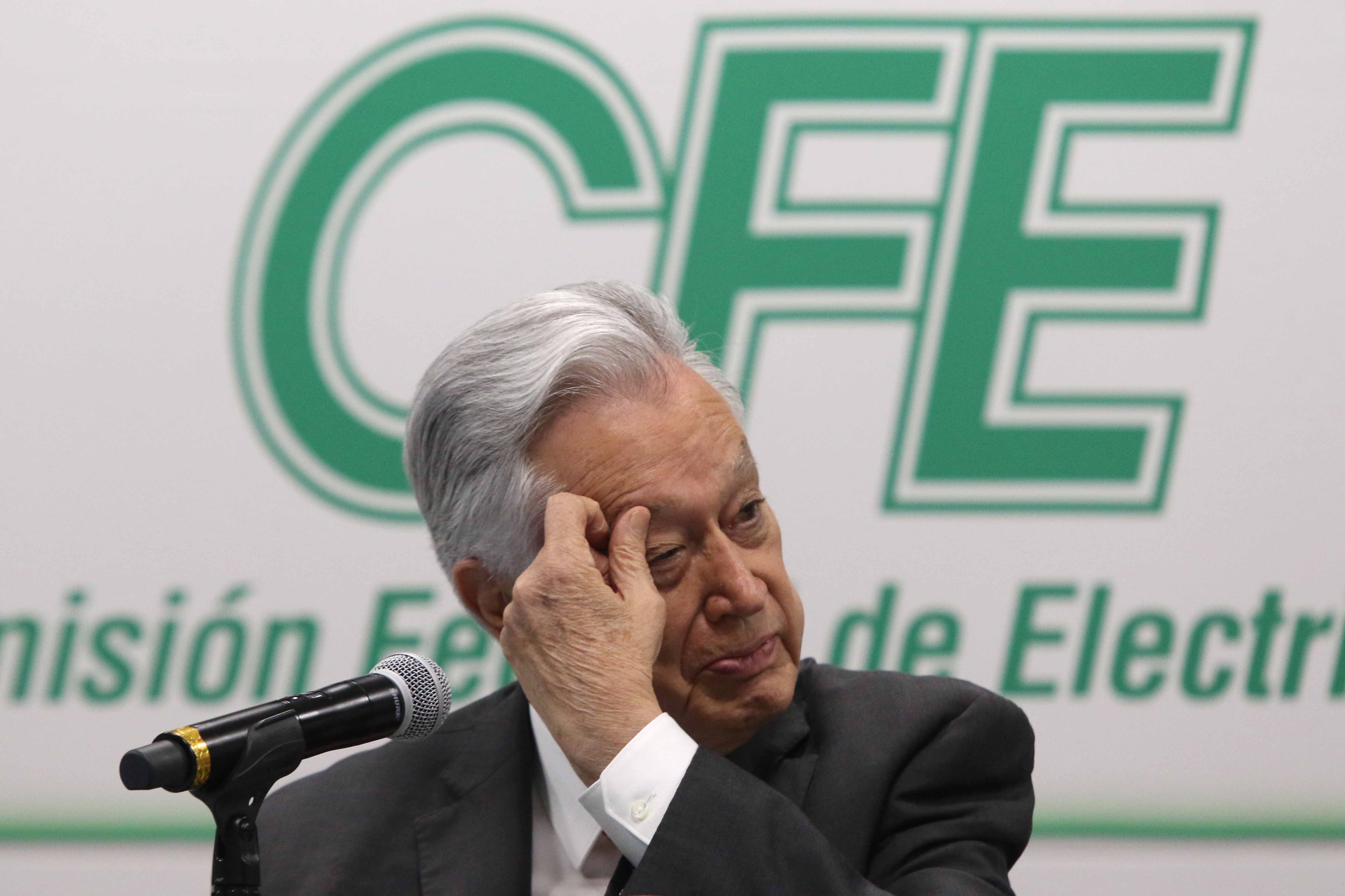 EUM20190926ECO06.JPG
CIUDAD DE MÉXICO. Economy/Economía-Bartlett.- 26 de septiembre de 2019.- Manuel Bartlett, titular de la Comisión Federal de Electricidad (CFE), ofrece conferencia de prensa. Foto: Agencia EL UNIVERSAL/Carlos Mejía/EELG