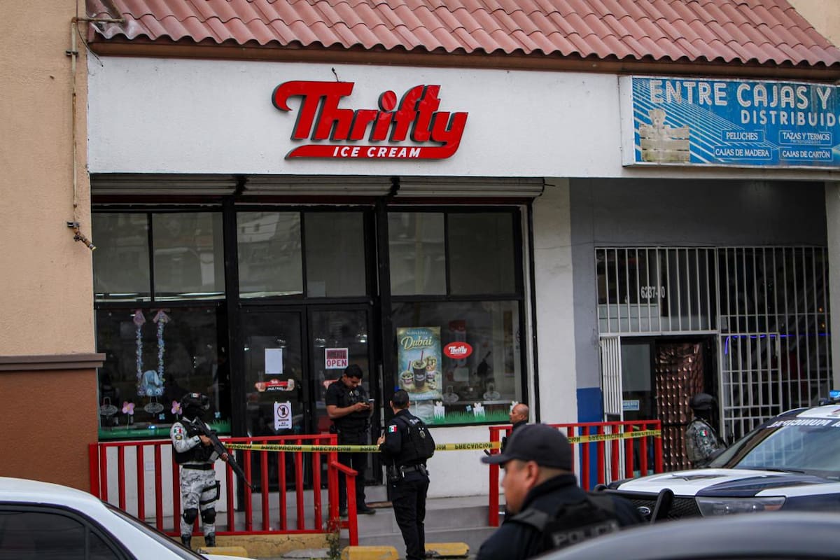Un hombre fue asesinado a balazos dentro de una nevería en Jardines de Agua Caliente; el agresor huyó en motocicleta tras el ataque ocurrido la tarde del viernes 3 de abril. Foto: Border Zoom