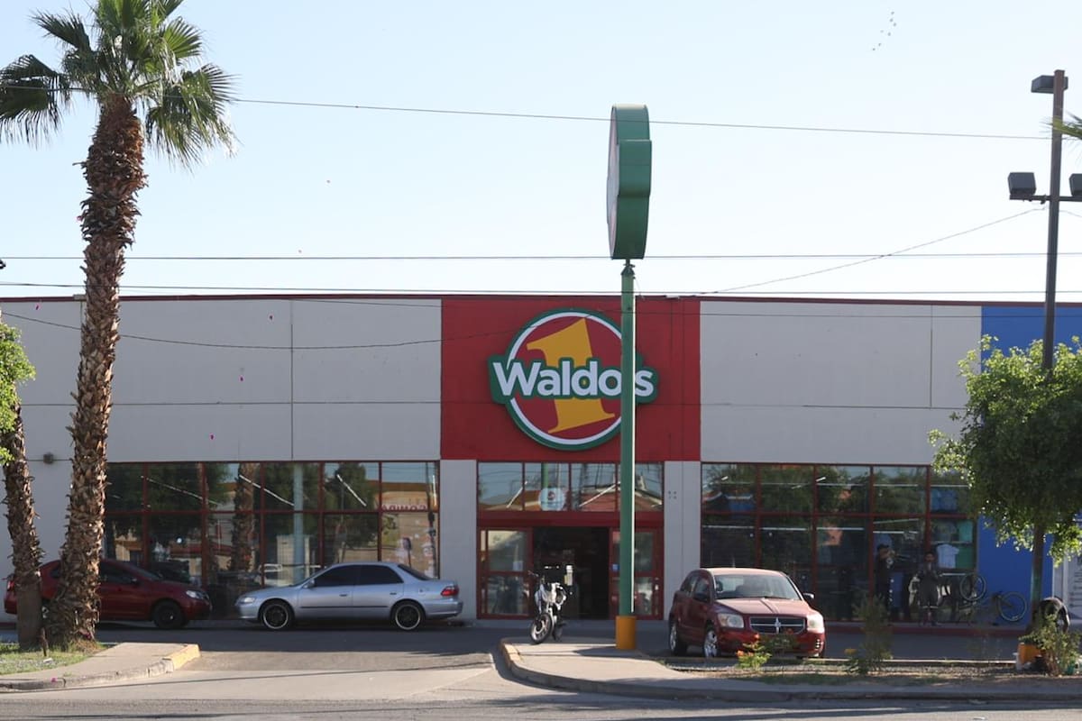 Clausuran dos tiendas Waldo’s en Mexicali