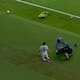 Camarógrafo resulta herido en pleno Mundial 2026 luego de que jugador de Uzbekistán derribara a Luis Díaz