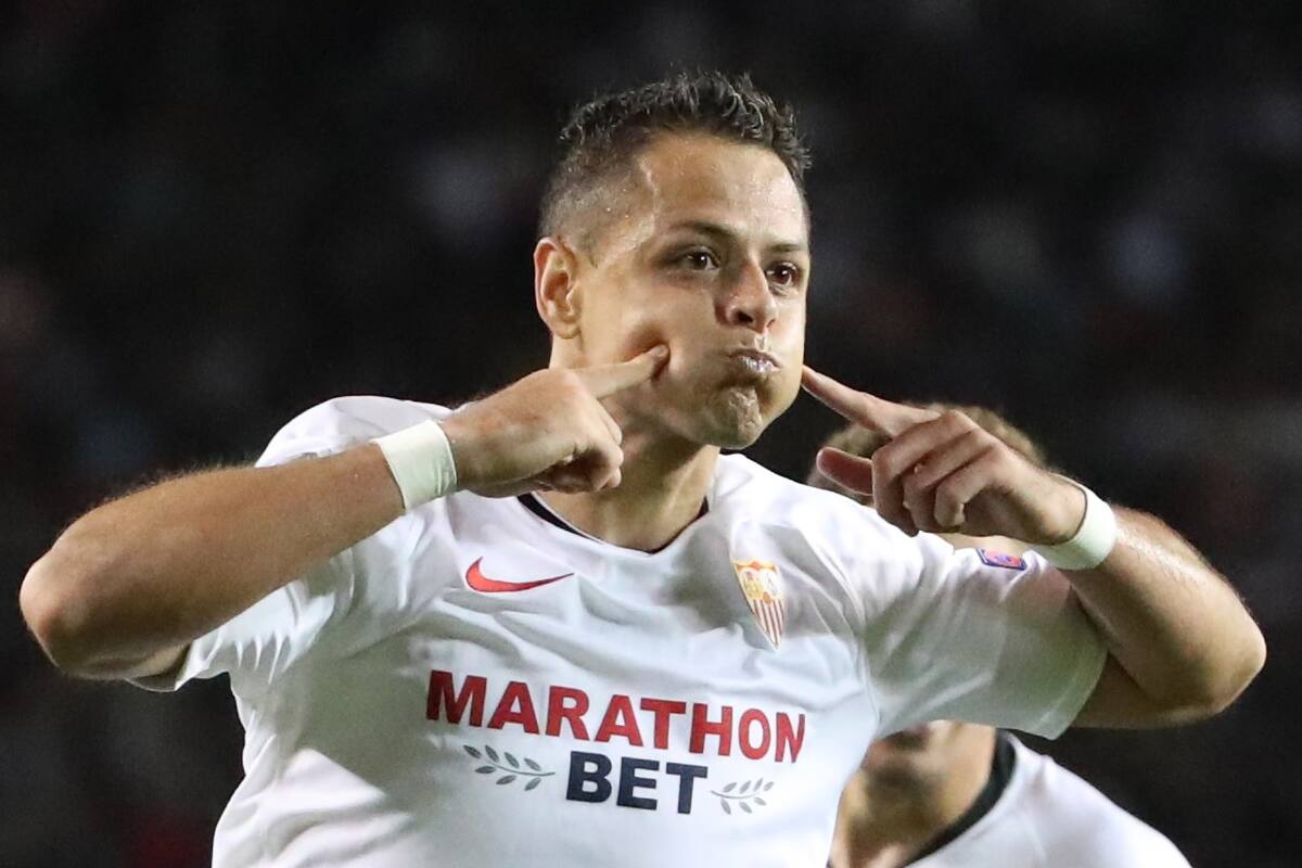 Chicharito advierte de "bendito veneno" a Guardado y Betis