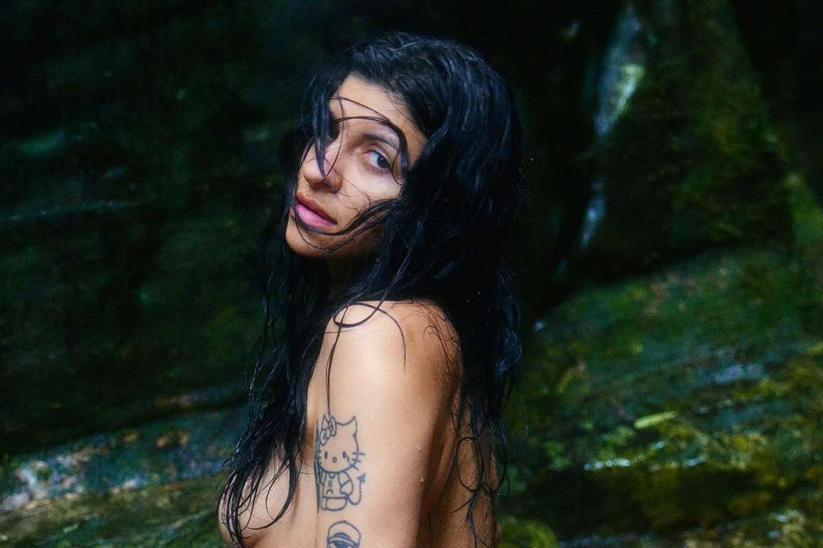 Cazzu anuncia nuevo álbum con enigmático mensaje: “Un disco, un viaje, muchas historias”