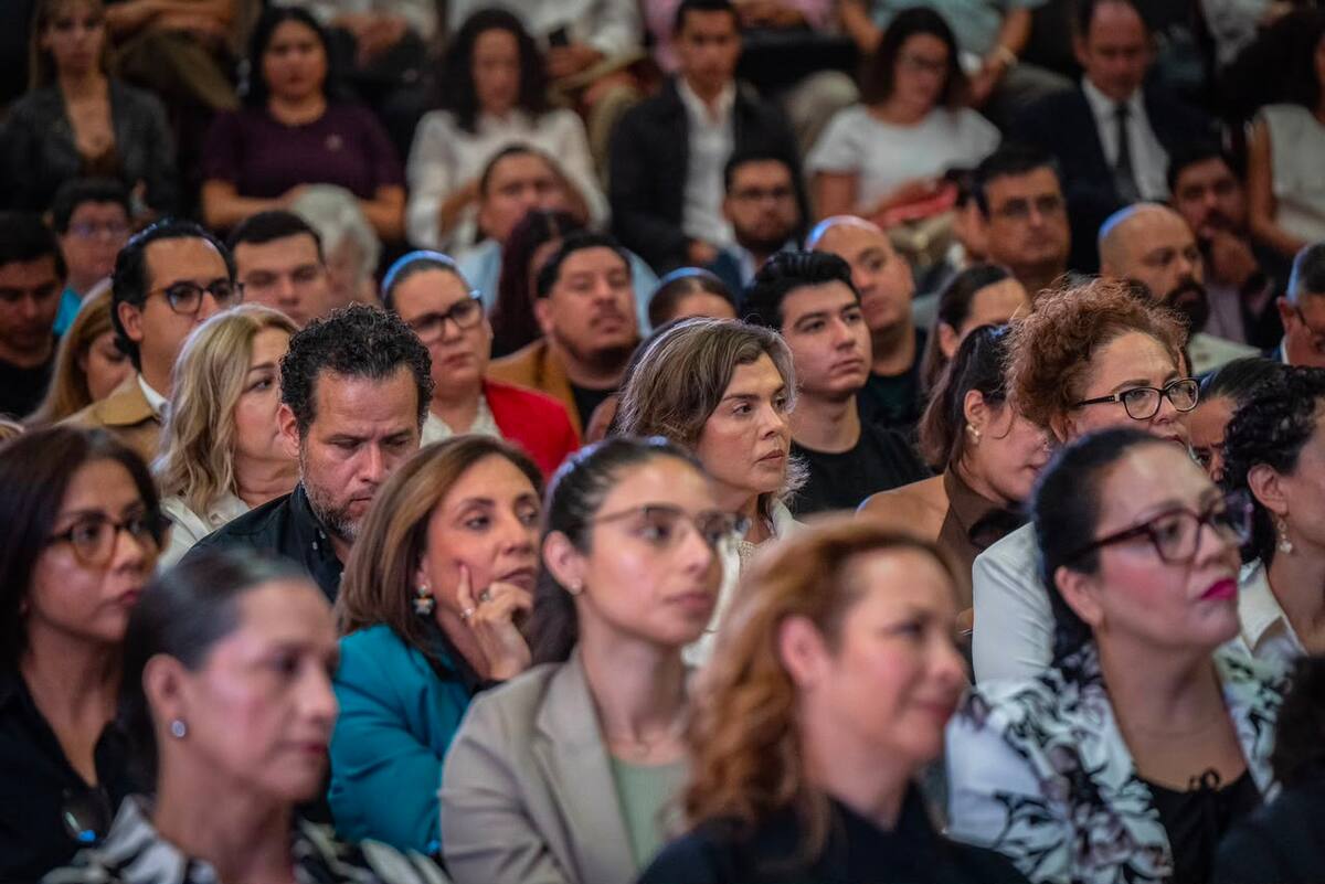 La primera edición de “Café entre Líderes” reunió a empresarios en el CECUT, donde la directora de 3M México compartió estrategias sobre innovación y liderazgo.
Fotos: Border Zoom.