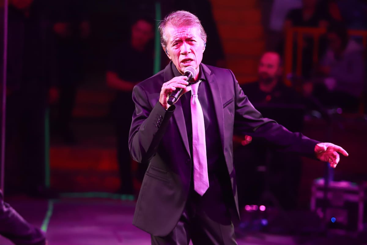 Napoleón celebra 50 años de música en el palenque