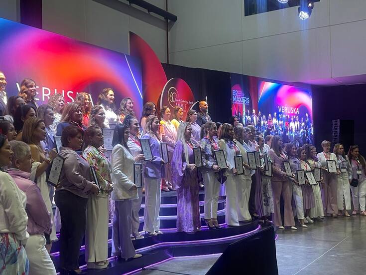 Impulsan a mujeres emprender