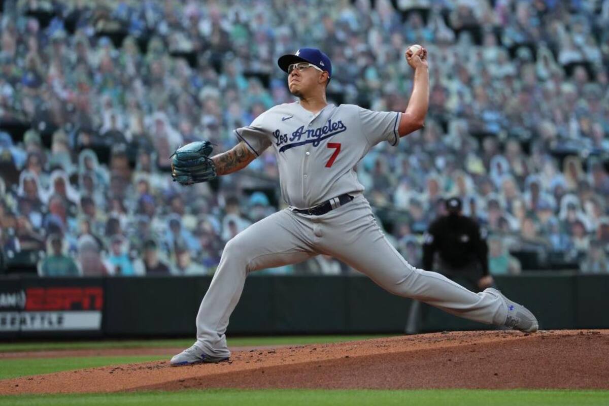 Julio Urías se gana los elogios del mánager de los Dodgers, Dave Roberts